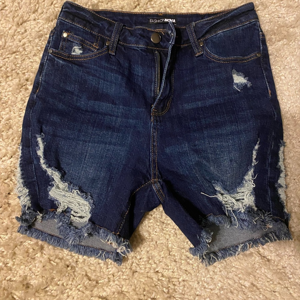 Fashion nova Bermuda size Medium
